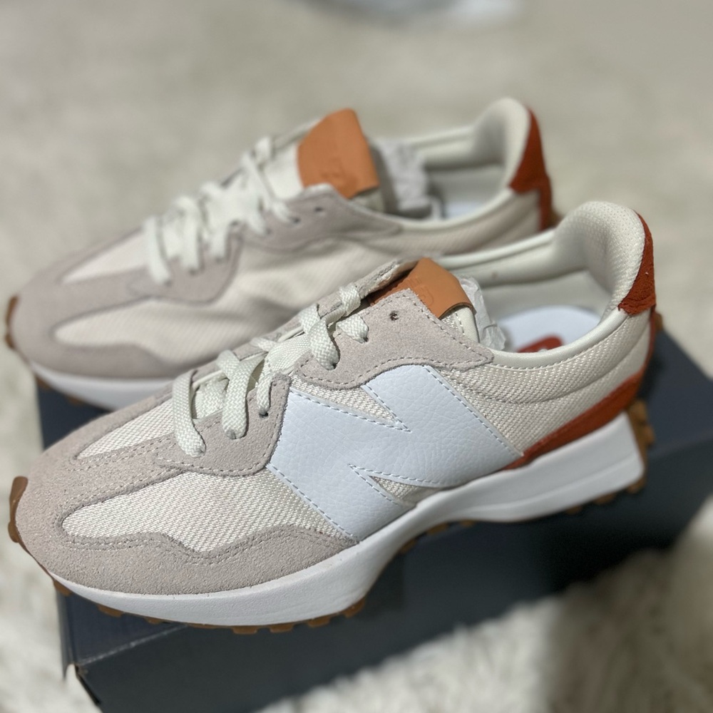 Brand new with box new balance 327 choice sea salt rust size 7